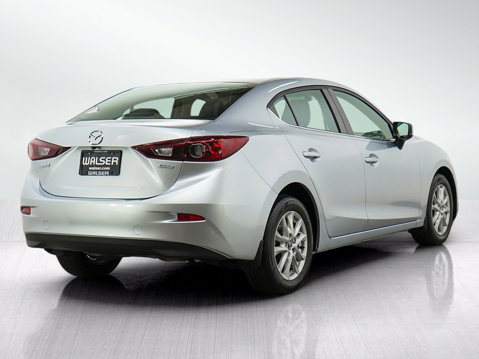 Used 2017 MAZDA MAZDA3 Sport w/ Preferred Equipment Package FWD image 5