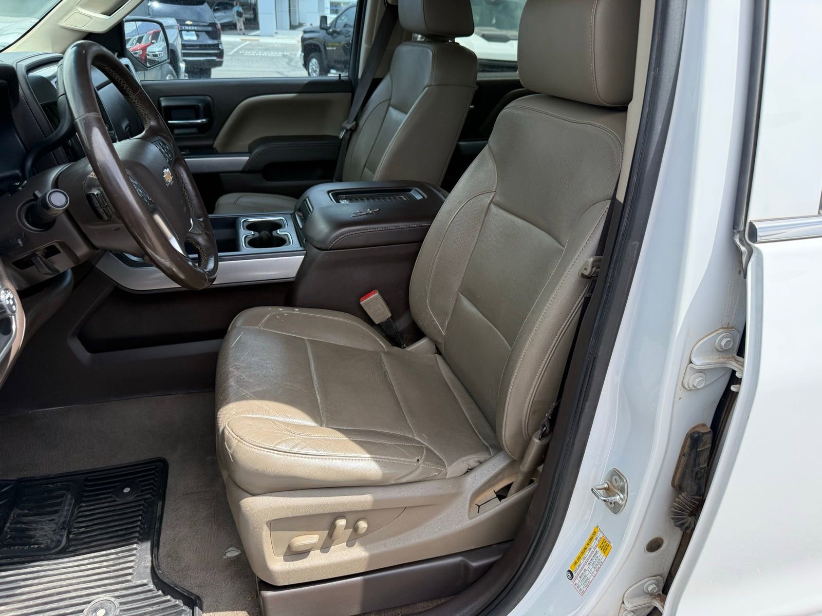 Used 2017 Chevrolet Silverado 1500 LTZ Z71 w/ LTZ Plus Package AWD/4WD image 35