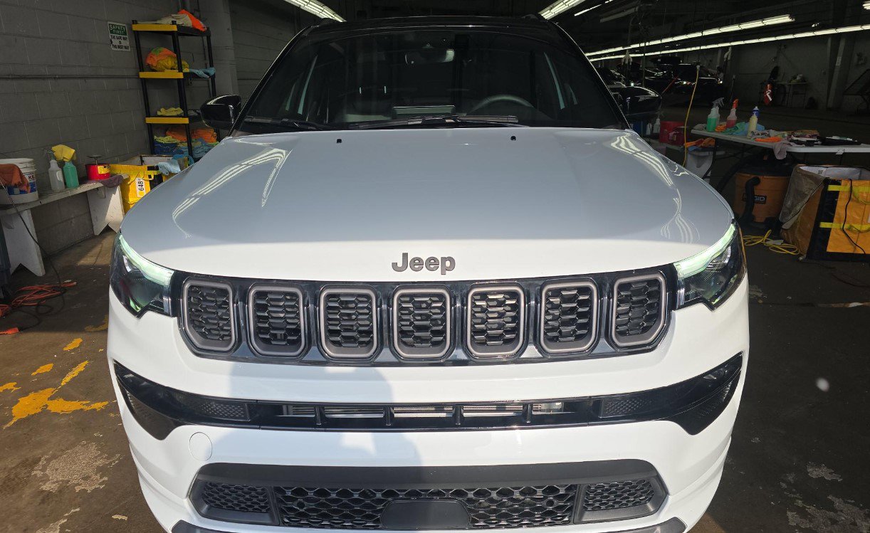 Used 2025 Jeep Compass Limited w/ High Altitude Package image 3