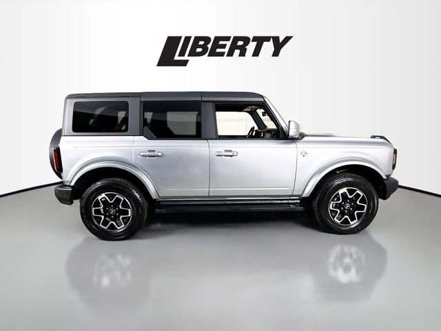 Used 2023 Ford Bronco Outer Banks image 8