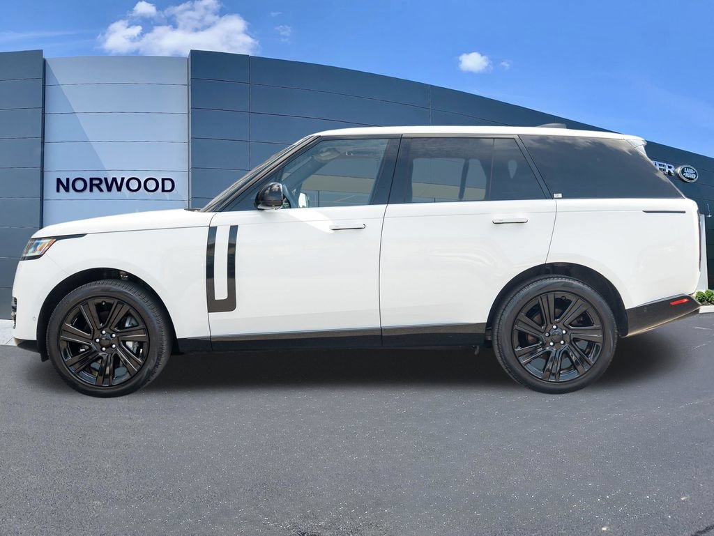 Used 2023 Land Rover Range Rover SE AWD/4WD image 7