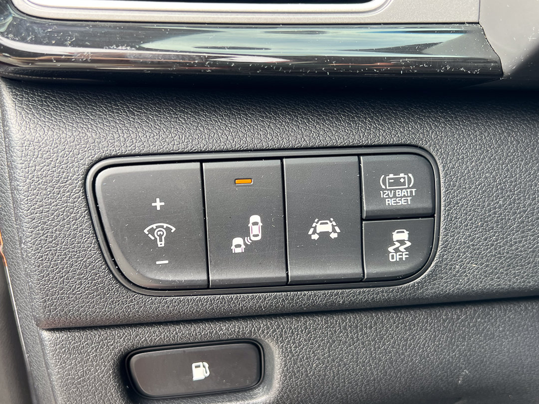 Used 2019 Kia Niro EX w/ Option Group 040 FWD image 16