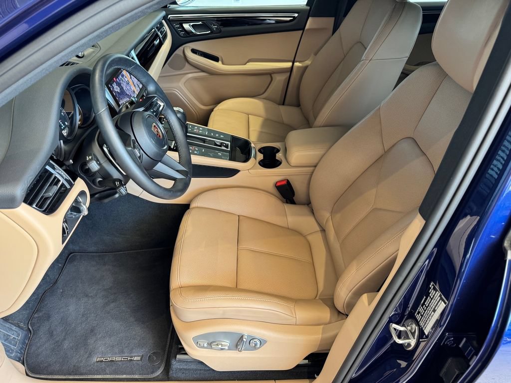 Certified 2026 Porsche Macan AWD/4WD image 15