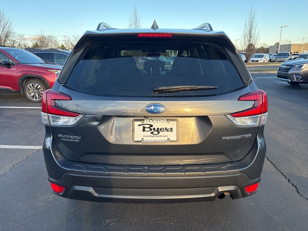 Used 2020 Subaru Forester Premium image 4