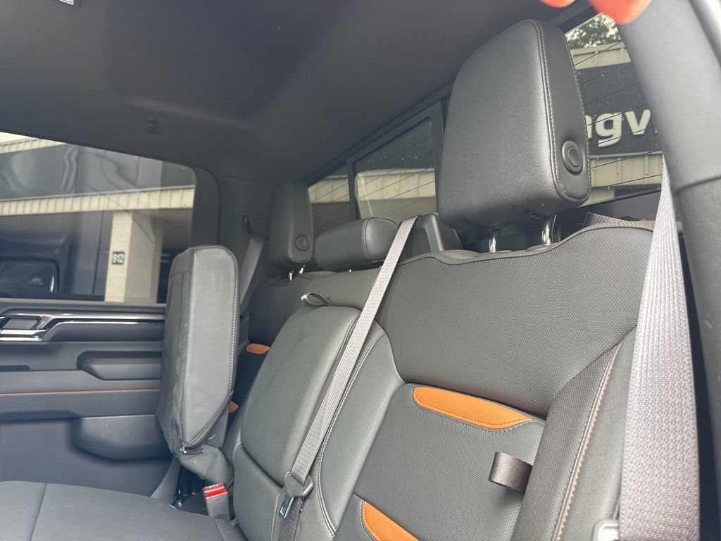 Used 2024 GMC Sierra 2500 AT4 w/ AT4 Preferred Package AWD/4WD image 34