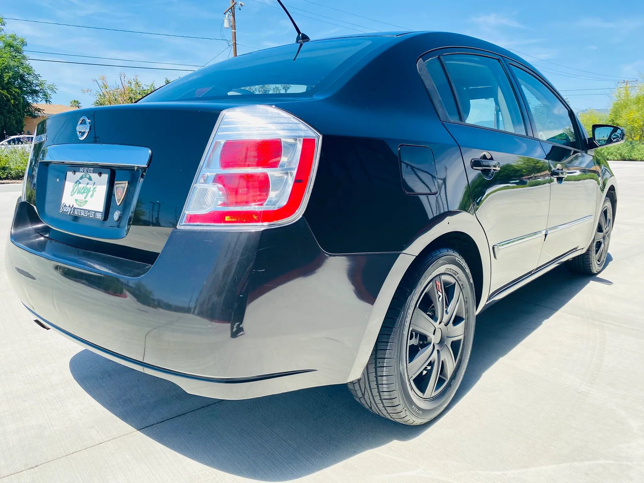 Used 2010 Nissan Sentra 2.0 S FWD image 34