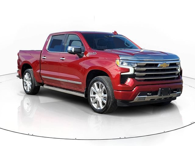Used 2025 Chevrolet Silverado 1500 High Country AWD/4WD image 2