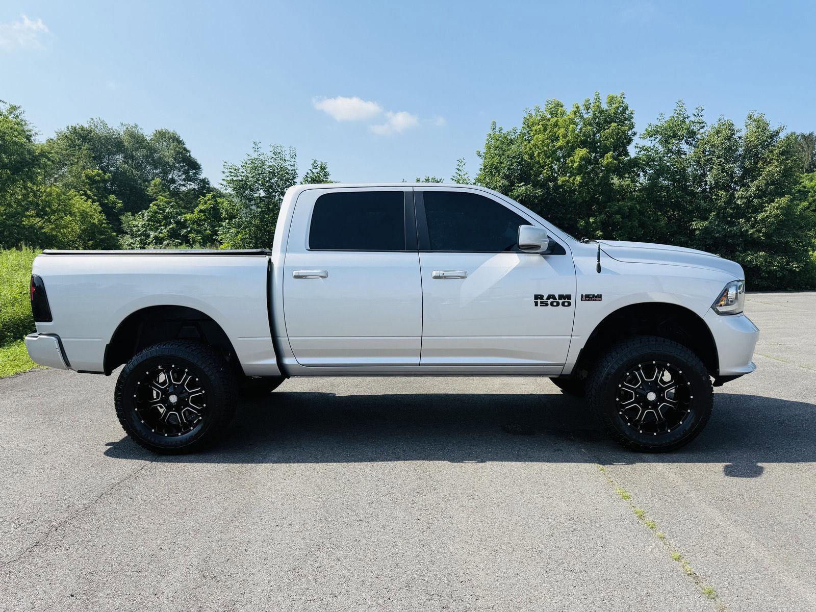 Used 2018 RAM 1500 Sport w/ Convenience Group image 10