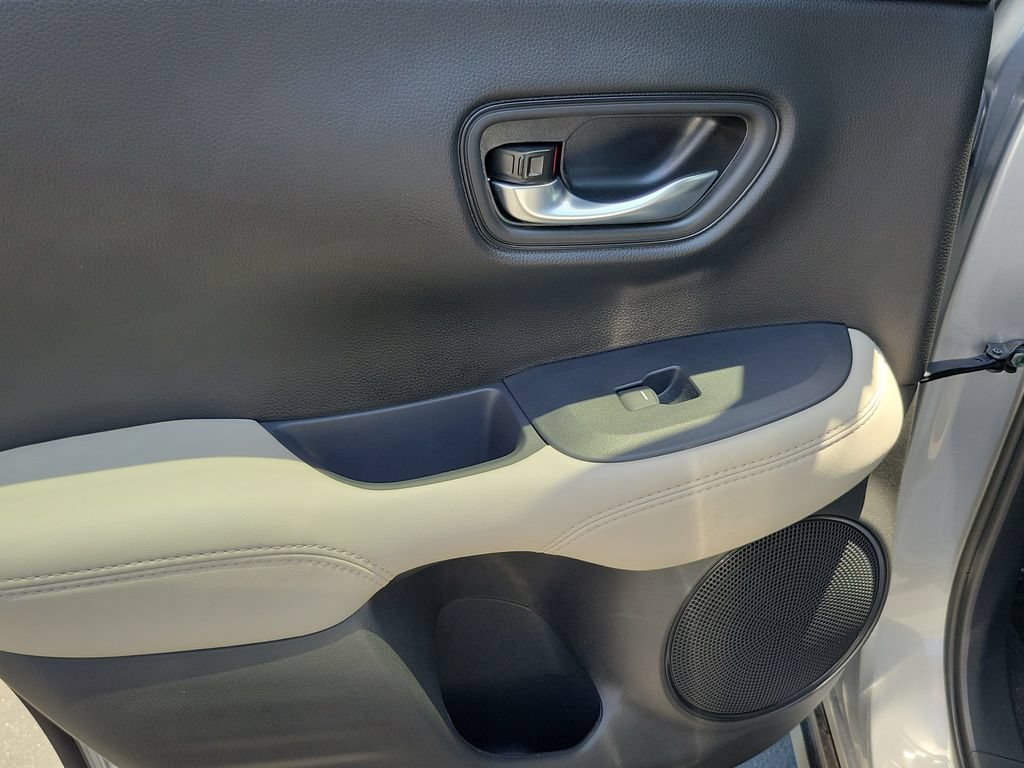 Certified 2027 Honda HR-V LX image 15