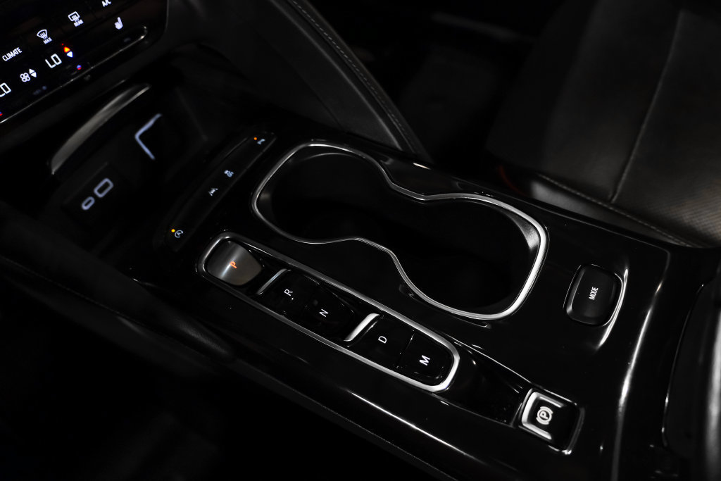 Used 2023 Buick Envision Essence w/ Sport Touring Package FWD image 24