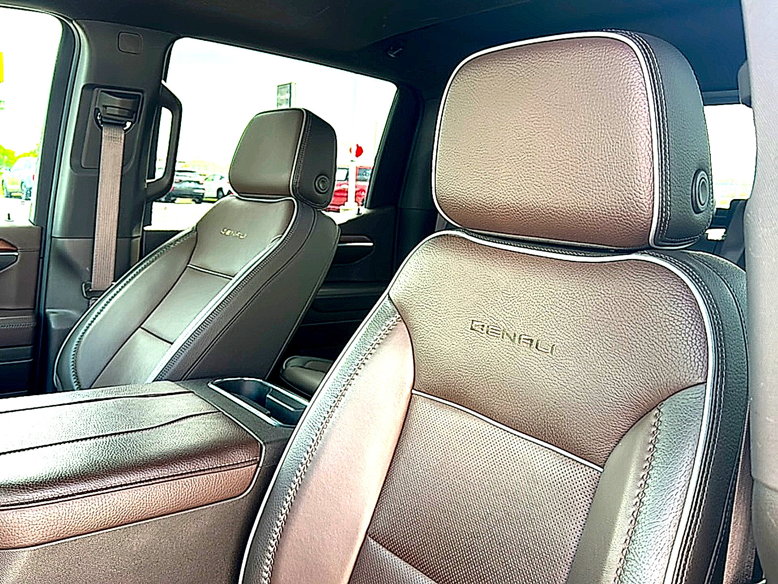 Used 2024 GMC Sierra 1500 Denali w/ Denali Reserve Package RWD image 6