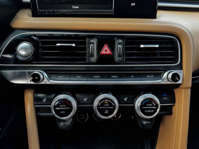 Used 2022 Genesis G70 2.0T w/ Prestige Package image 32