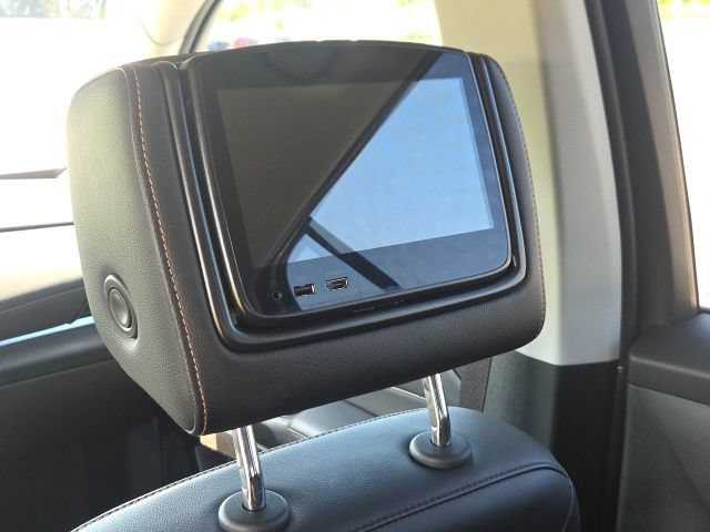 Used 2020 Chevrolet Traverse RS w/ LPO, Floor Liner Package FWD image 20