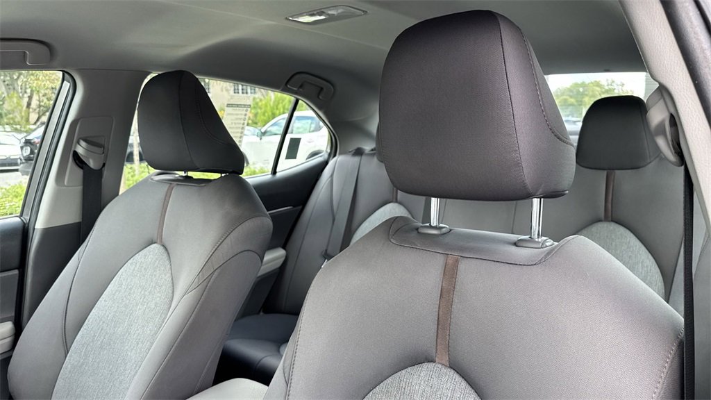 Used 2018 Toyota Camry L image 42