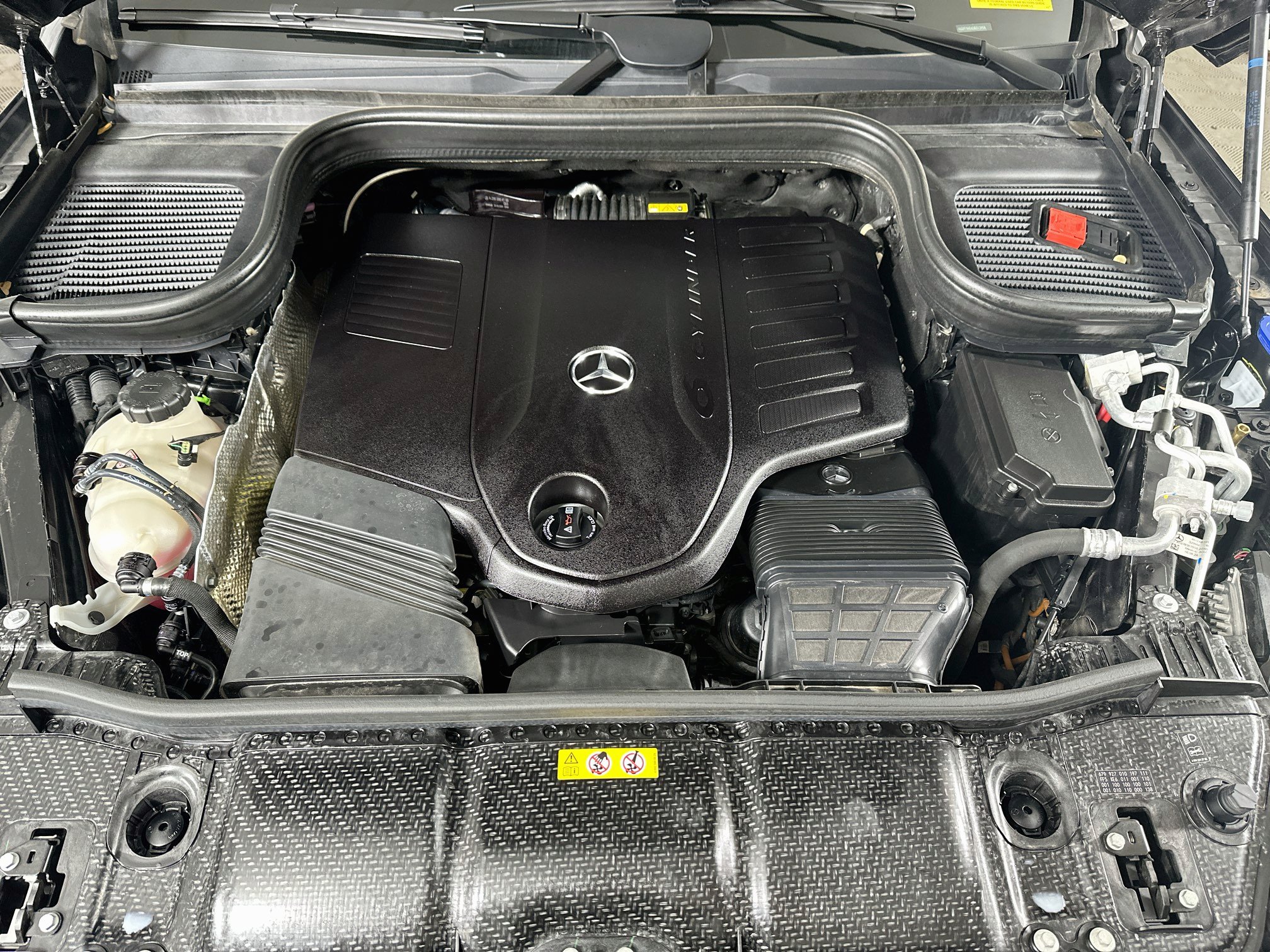 Certified 2025 Mercedes-Benz GLS 450 4MATIC image 33