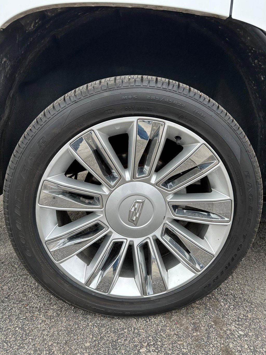 Used 2020 Cadillac Escalade Platinum image 12