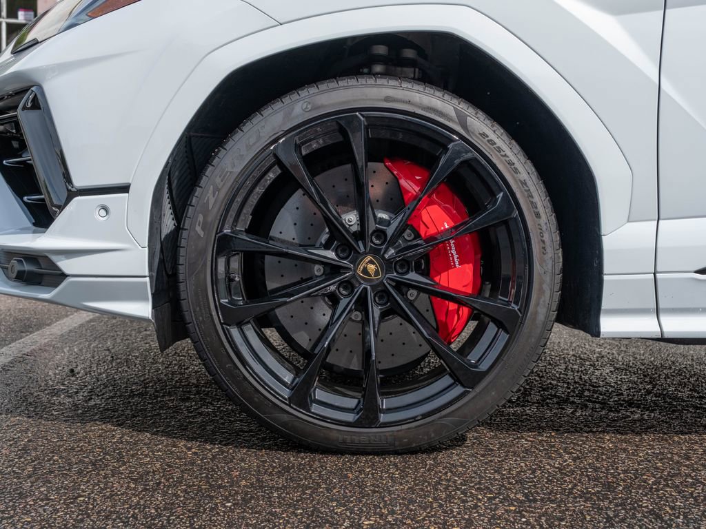 Used 2023 Lamborghini Urus S AWD/4WD image 9