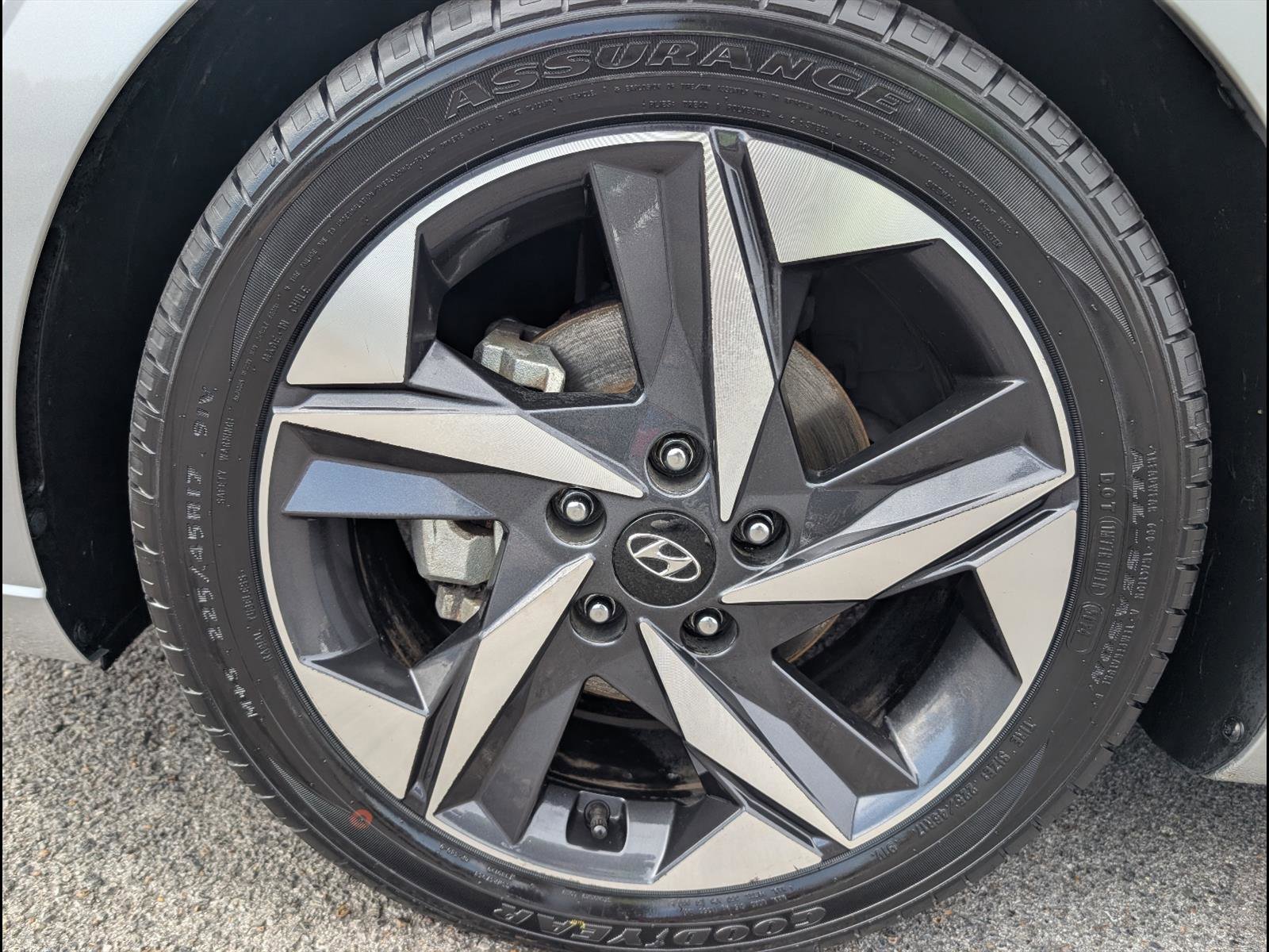 Used 2023 Hyundai Elantra SEL w/ Convenience Package image 18