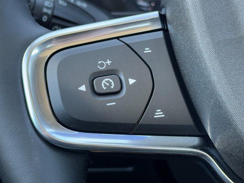 New 2026 Volvo XC40 B5 Core w/ Climate Package AWD/4WD image 11