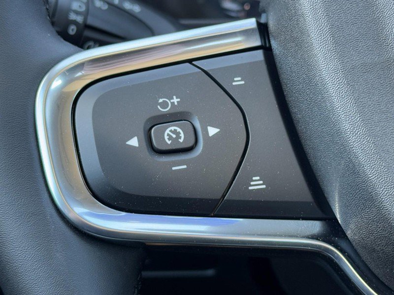 New 2026 Volvo XC40 B5 Core w/ Climate Package image 11