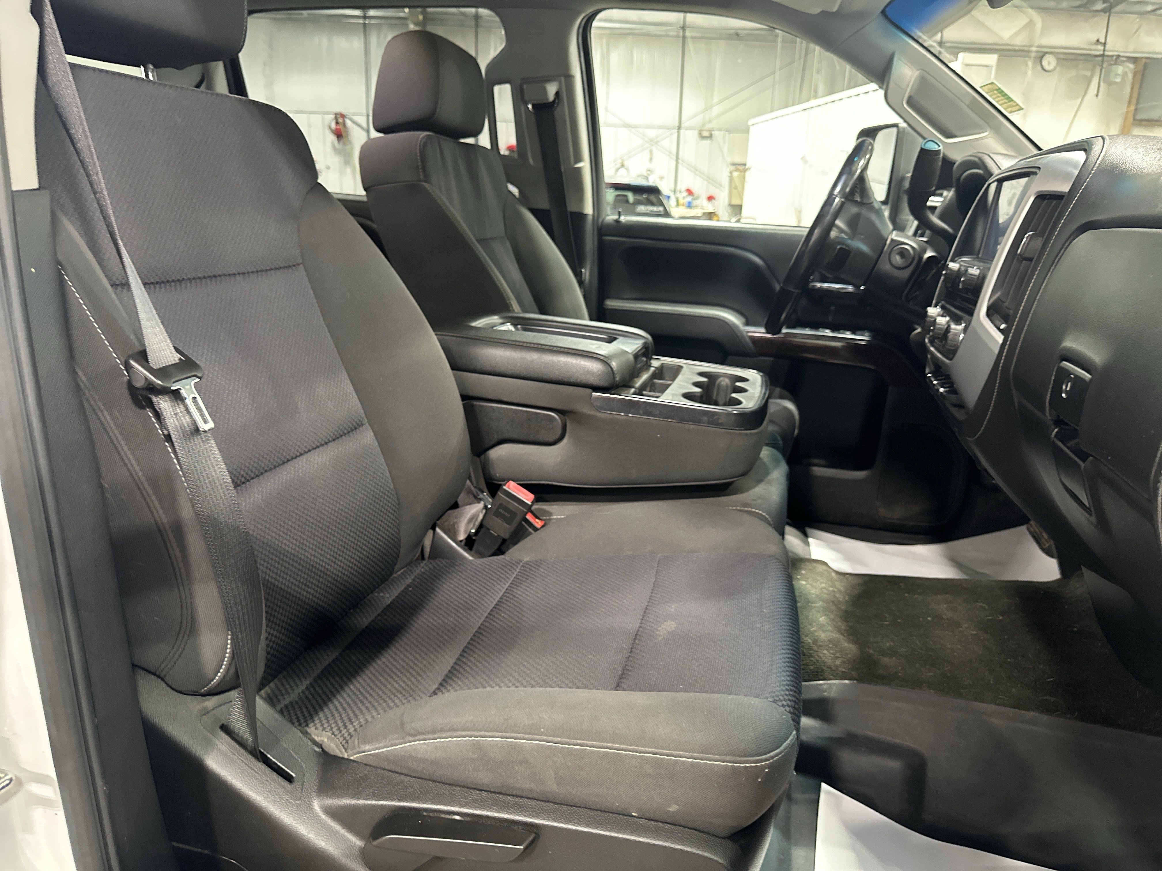 Used 2017 GMC Sierra 2500 SLE w/ HD SLE Preferred Plus Package image 15