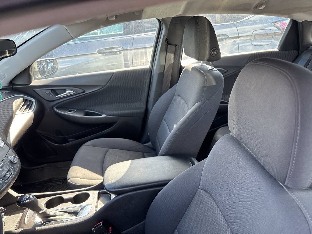 Used 2016 Chevrolet Malibu LS FWD image 9