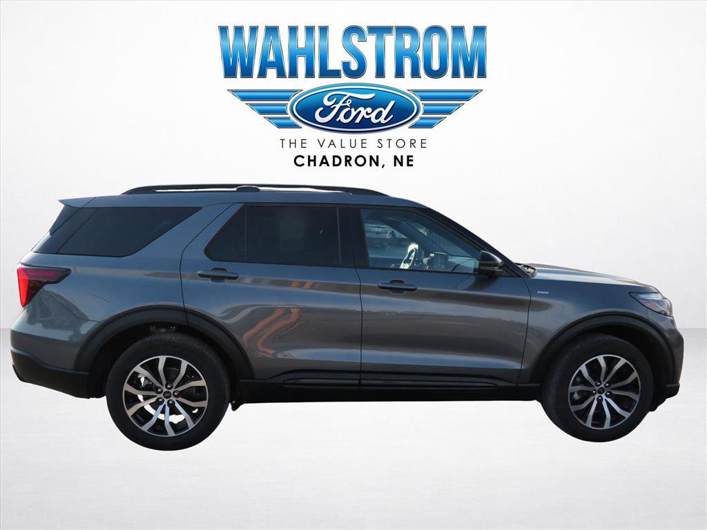 Used 2025 Ford Explorer ST-Line image 6