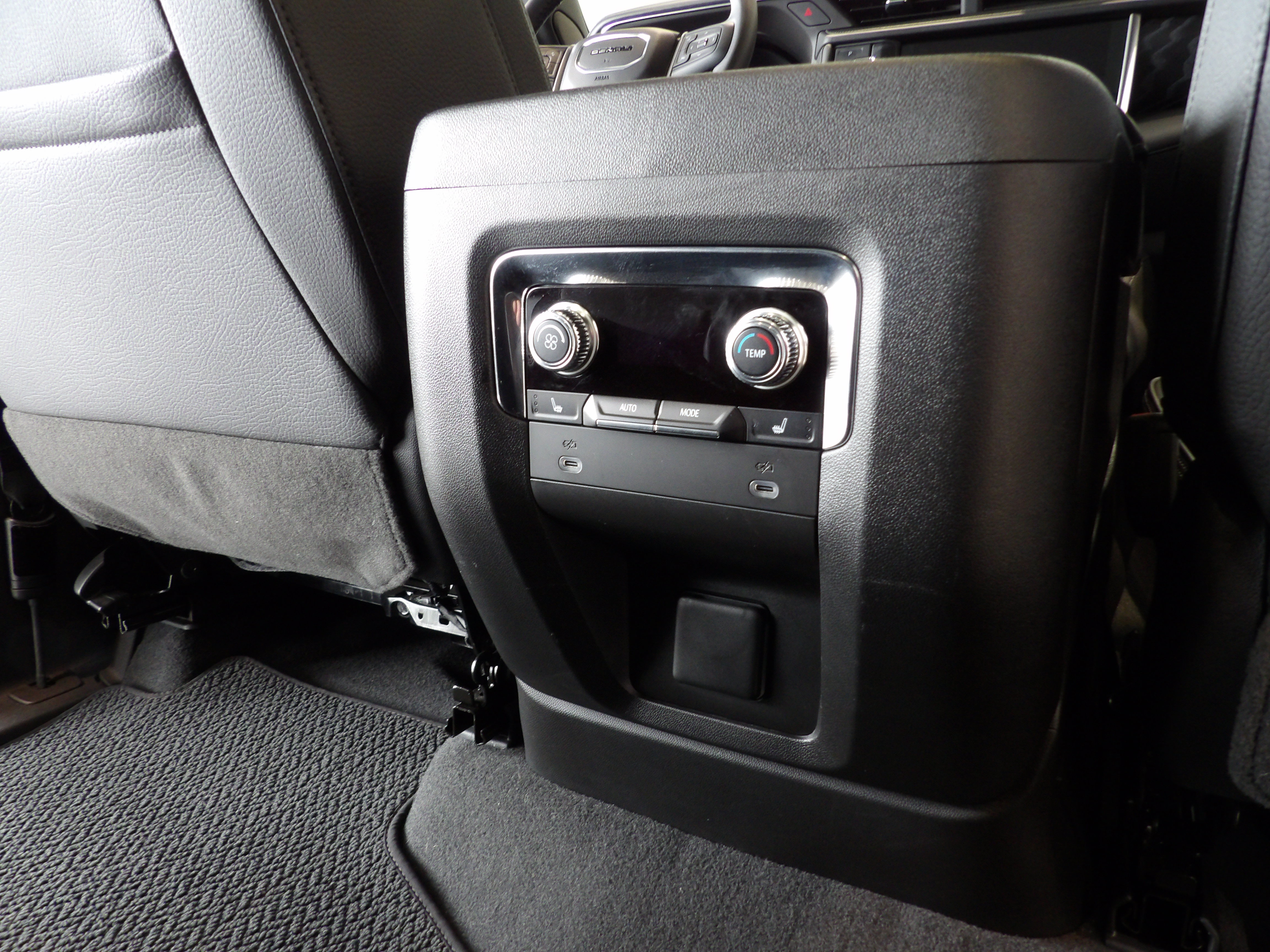 Used 2023 GMC Yukon XL Denali w/ Max Trailering Package AWD/4WD image 23
