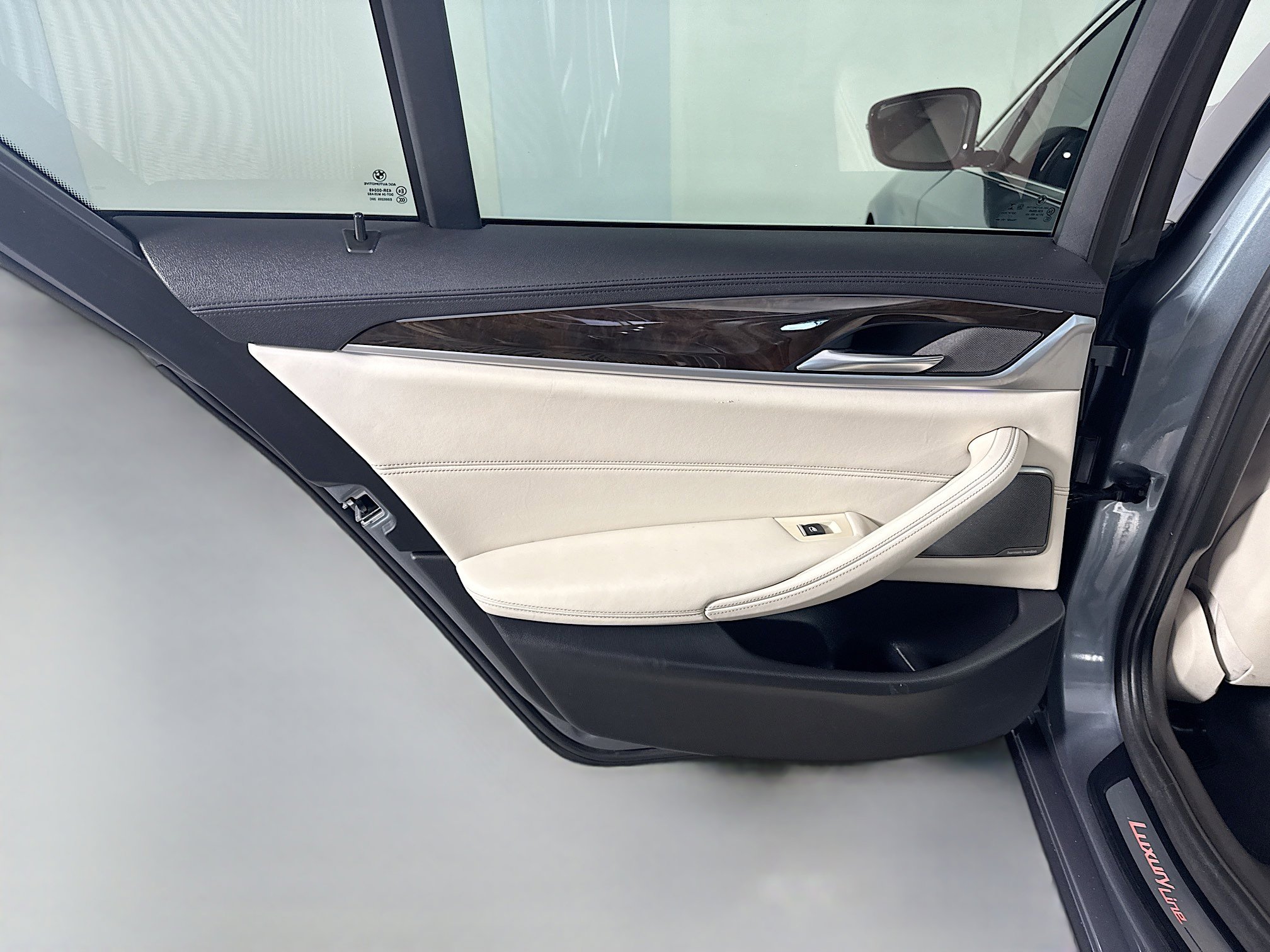 Used 2018 BMW 540i image 26