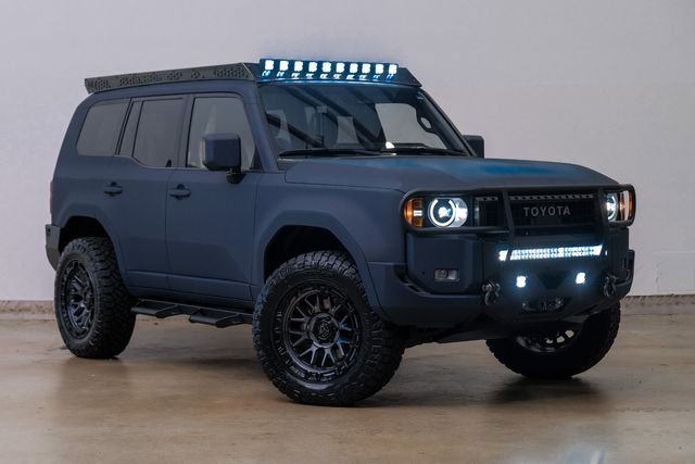 Used 2025 Toyota Land Cruiser image 81