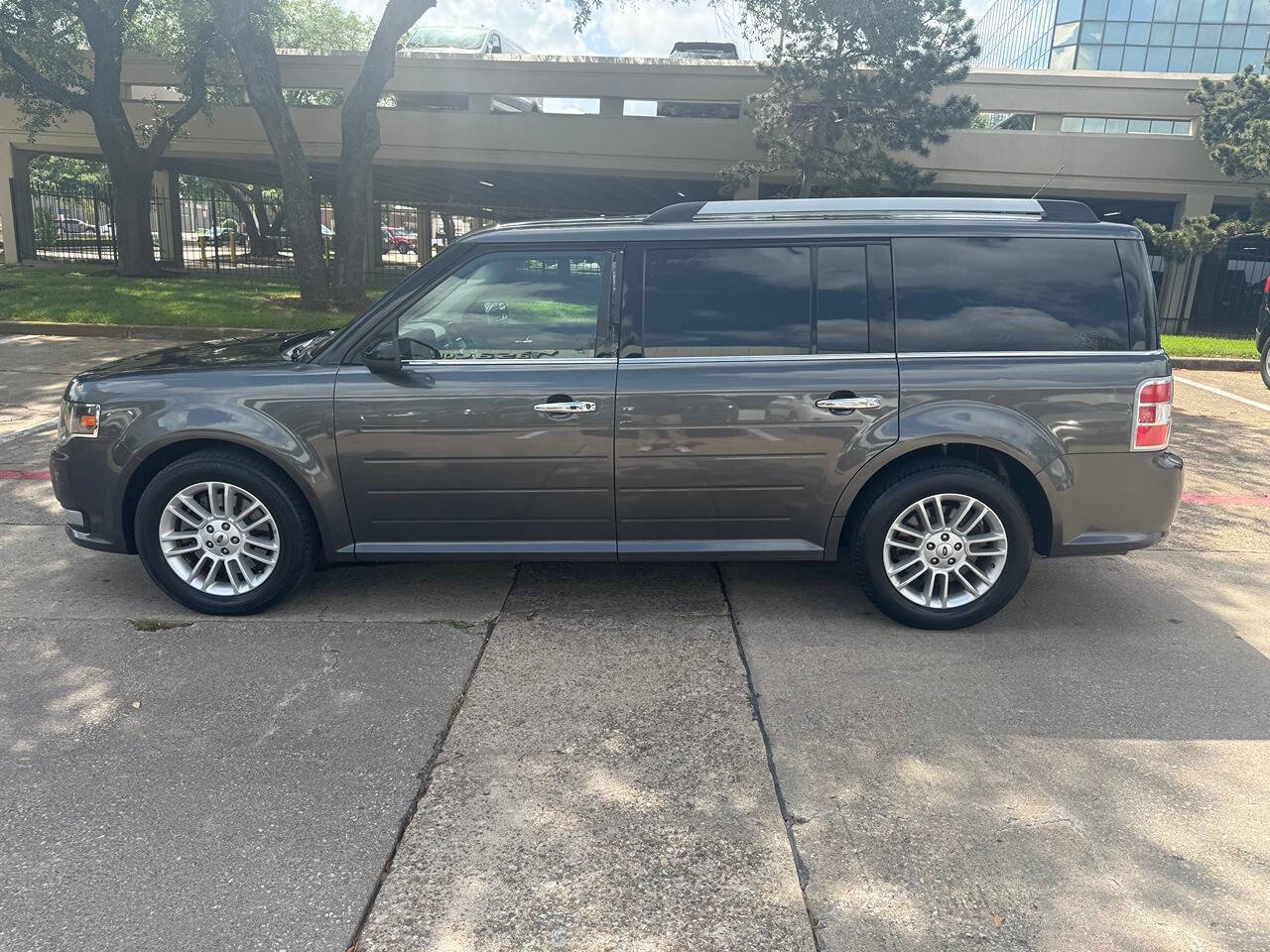 Used 2018 Ford Flex SEL w/ Class III Trailer Tow Package image 3