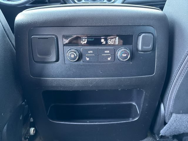 Used 2017 Chevrolet Suburban Premier RWD image 47