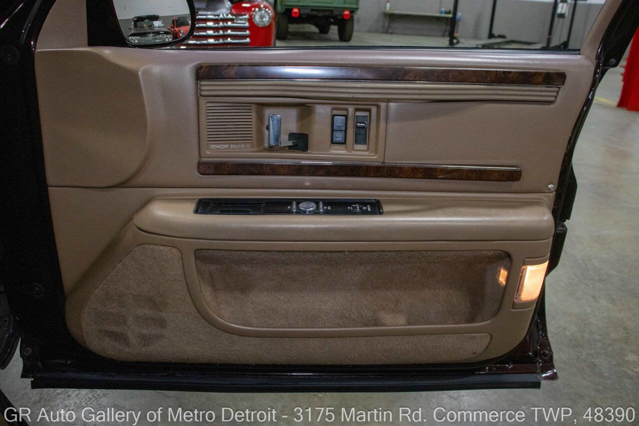 Used 1996 Buick Roadmaster Estate image 39