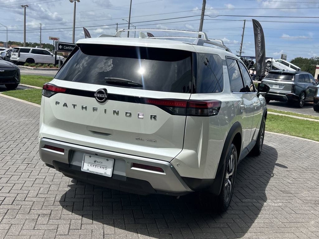 Used 2024 Nissan Pathfinder SL image 6