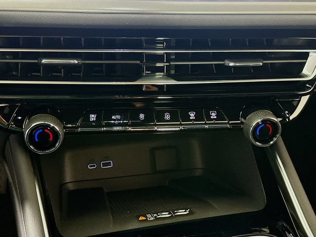 New 2026 Chevrolet Traverse LT AWD/4WD image 18