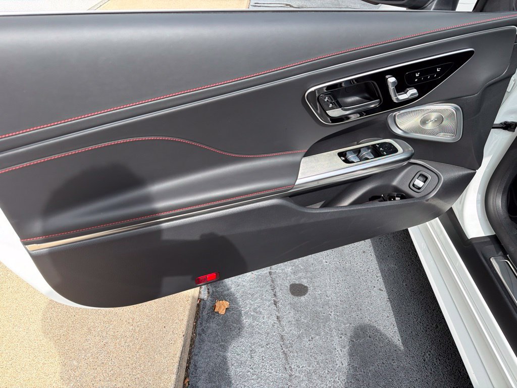 Used 2025 Mercedes-Benz CLE 53 AMG 4MATIC Cabriolet image 39