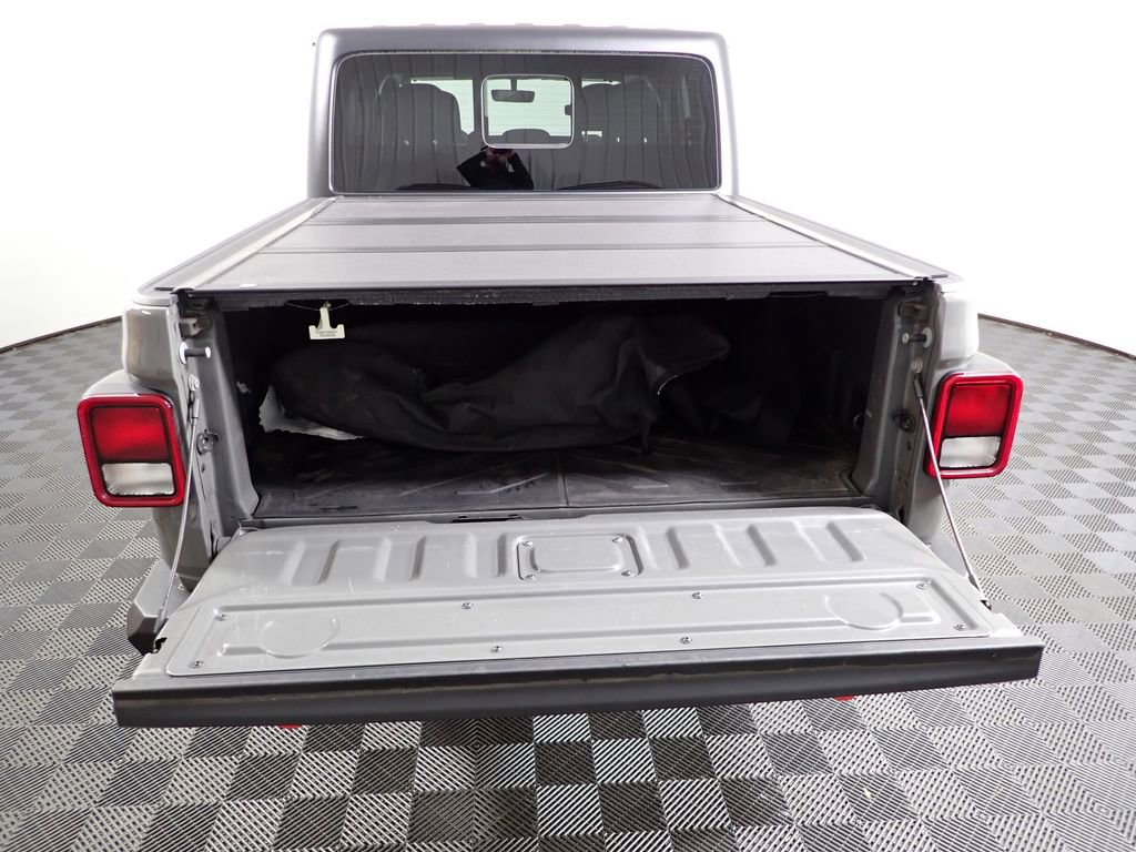 Used 2023 Jeep Gladiator Overland image 22