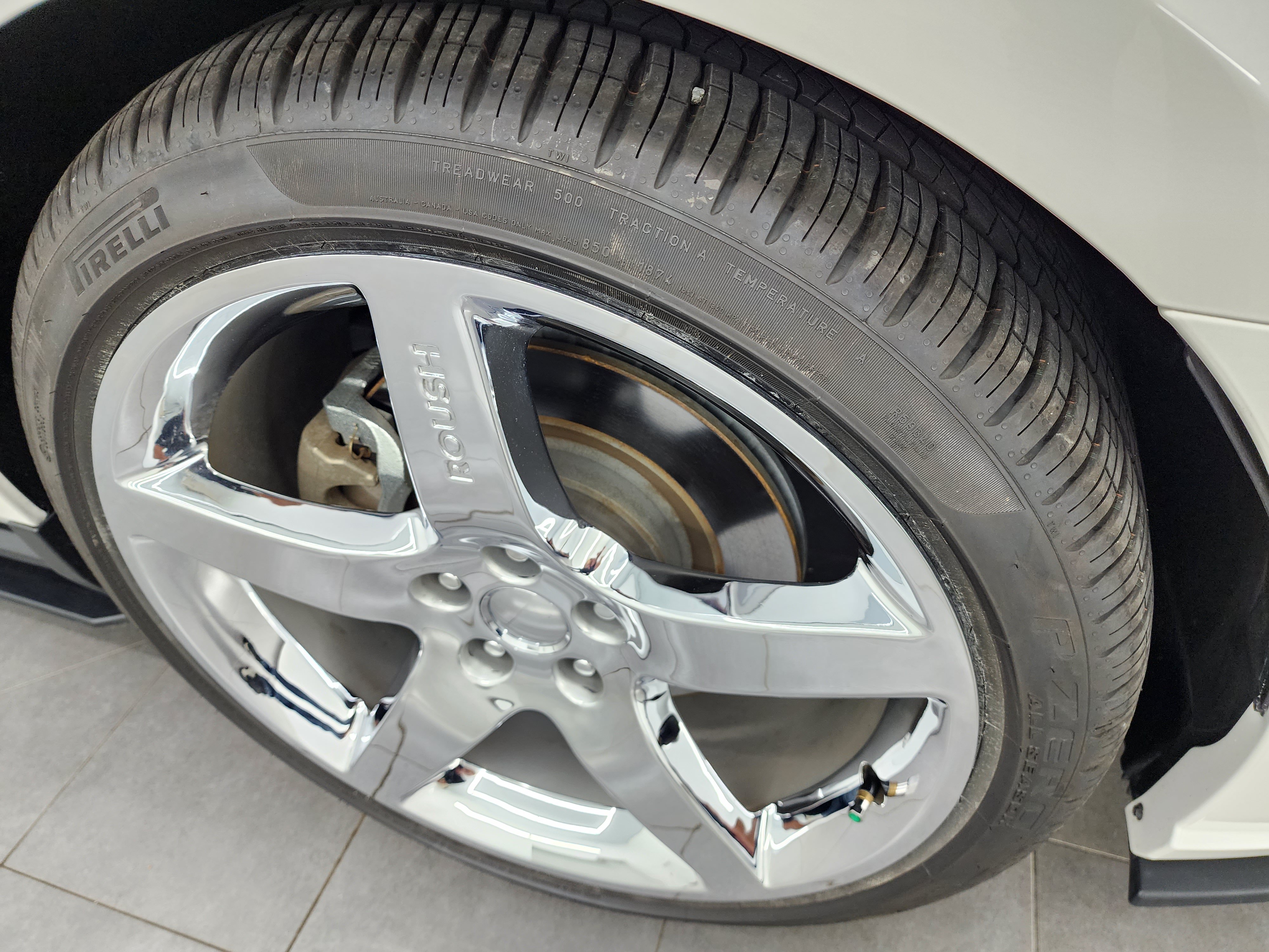 Used 2011 Ford Mustang GT Premium w/ Security Pkg RWD image 4