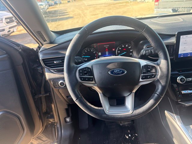Used 2022 Ford Explorer Limited w/ Equipment Group 301A AWD/4WD image 15