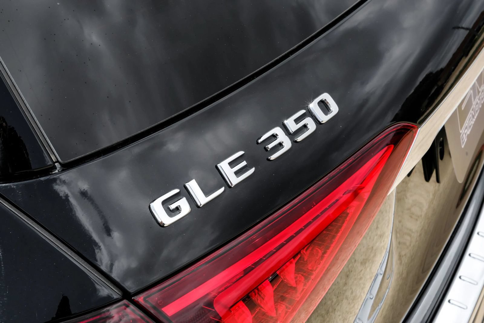 Used 2021 Mercedes-Benz GLE 350 w/ Premium Package image 60