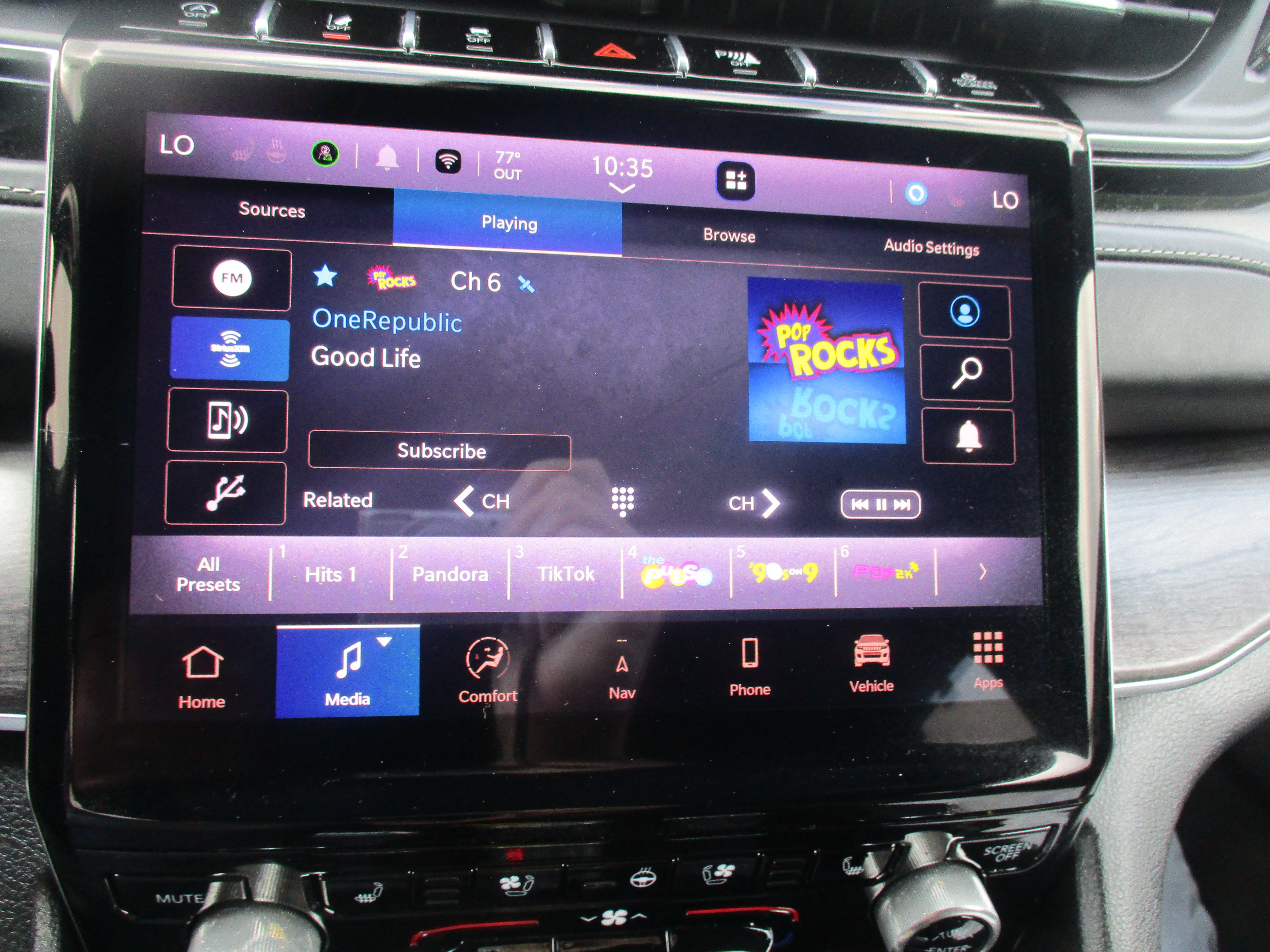 Used 2022 Jeep Grand Cherokee L Overland w/ Advanced Protech Group III AWD/4WD image 19