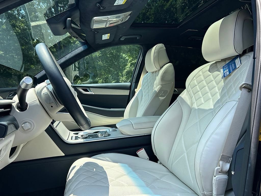 Certified 2026 Genesis GV80 3.5T Prestige AWD/4WD image 8