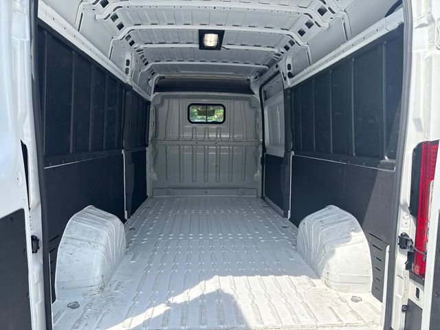 Used 2024 RAM ProMaster 2500 w/ Convenience Group image 7