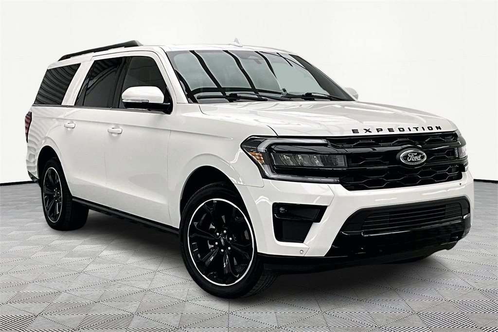 Used 2022 Ford Expedition Max Limited image 12
