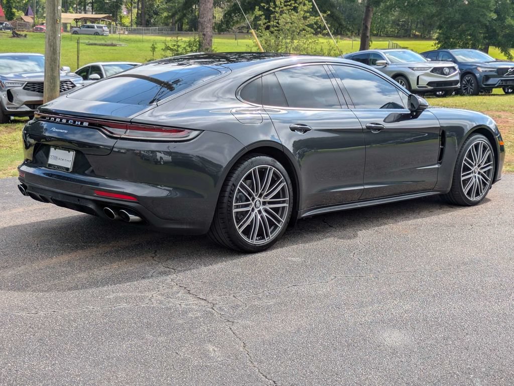 Used 2022 Porsche Panamera RWD image 6