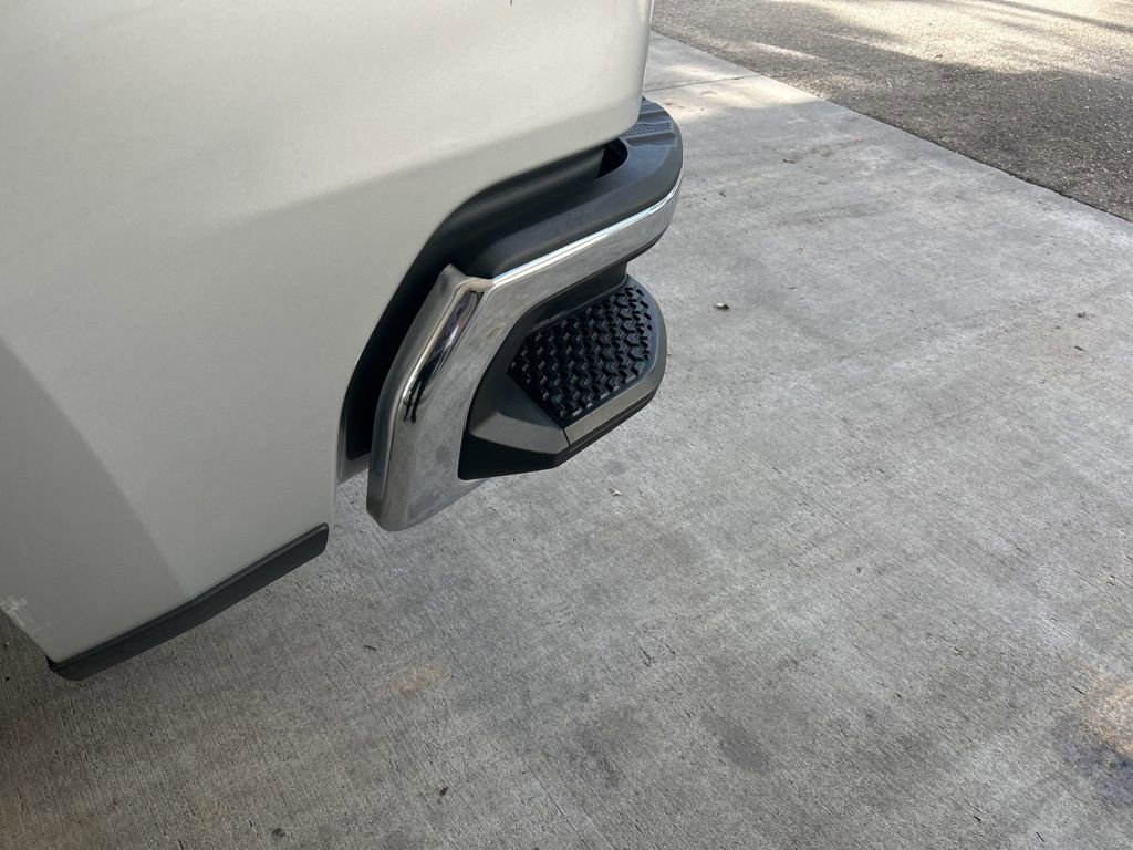 Used 2020 Chevrolet Silverado 1500 LT w/ All-Star Edition image 15