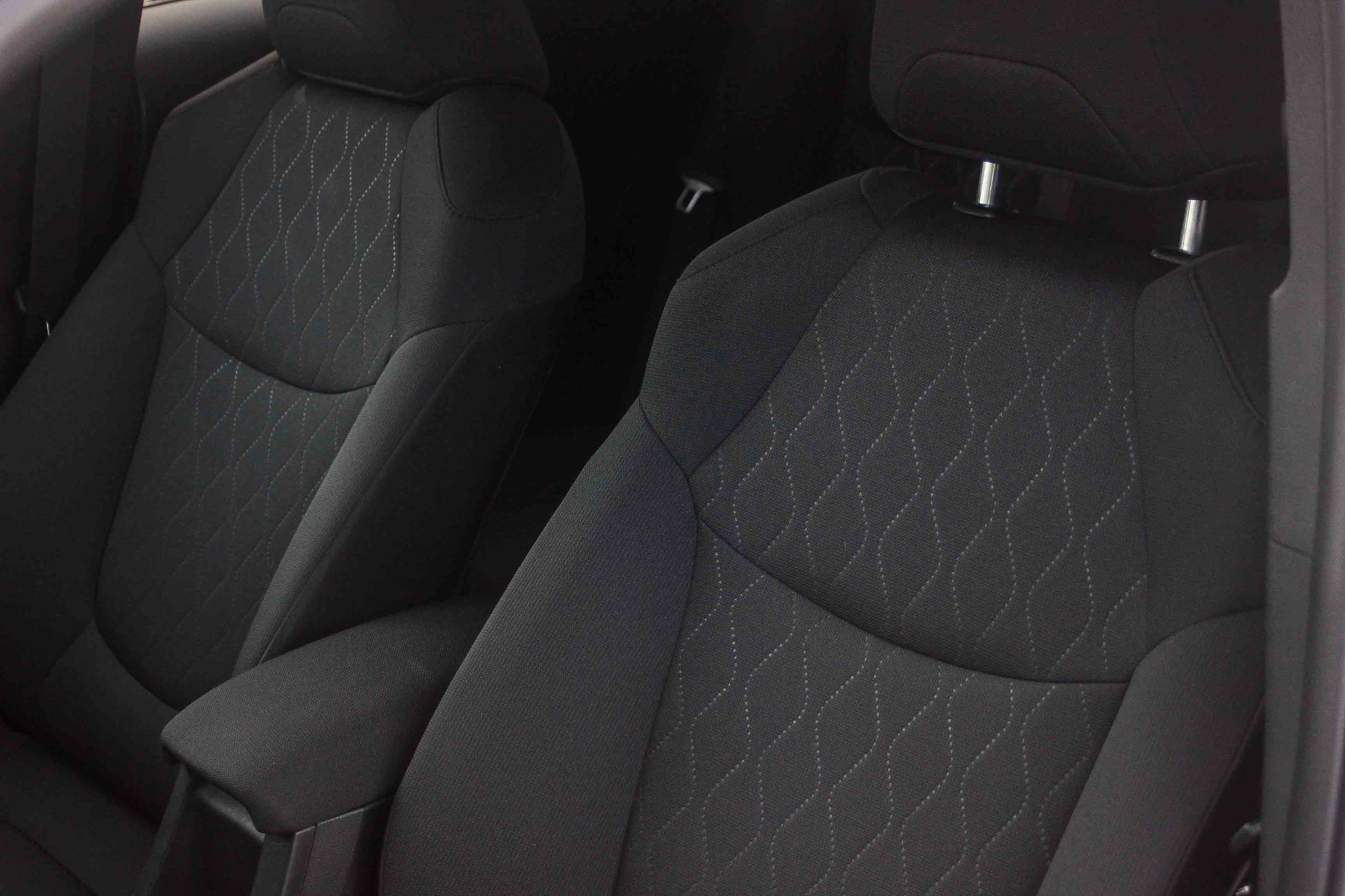 Used 2023 Toyota Corolla Cross LE image 23