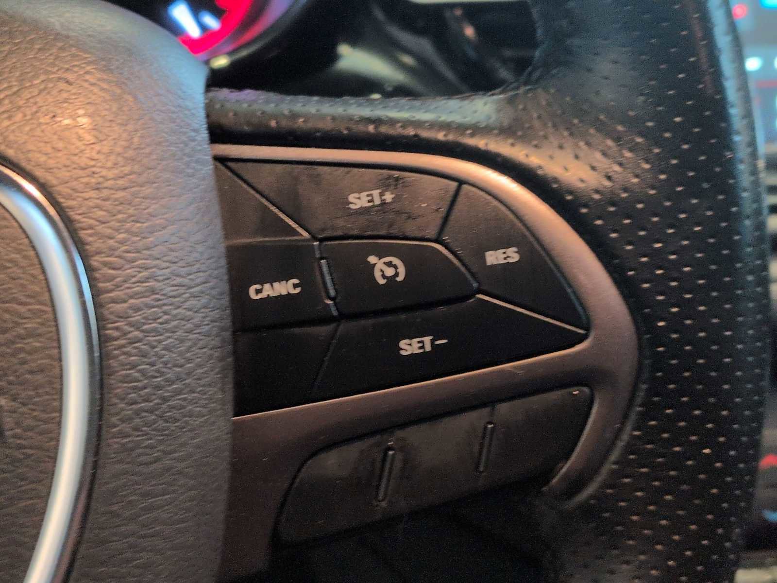 Used 2022 Dodge Durango SXT image 24