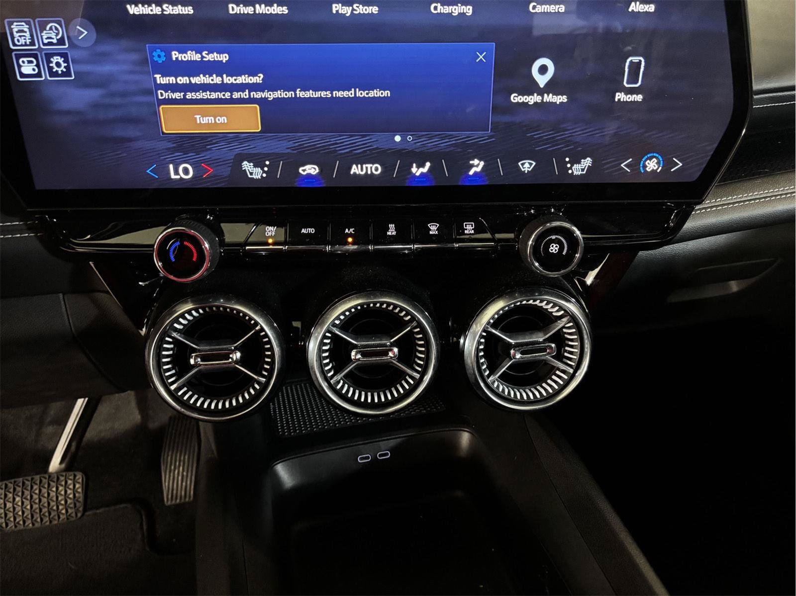Used 2024 Chevrolet Blazer EV LT AWD/4WD image 18