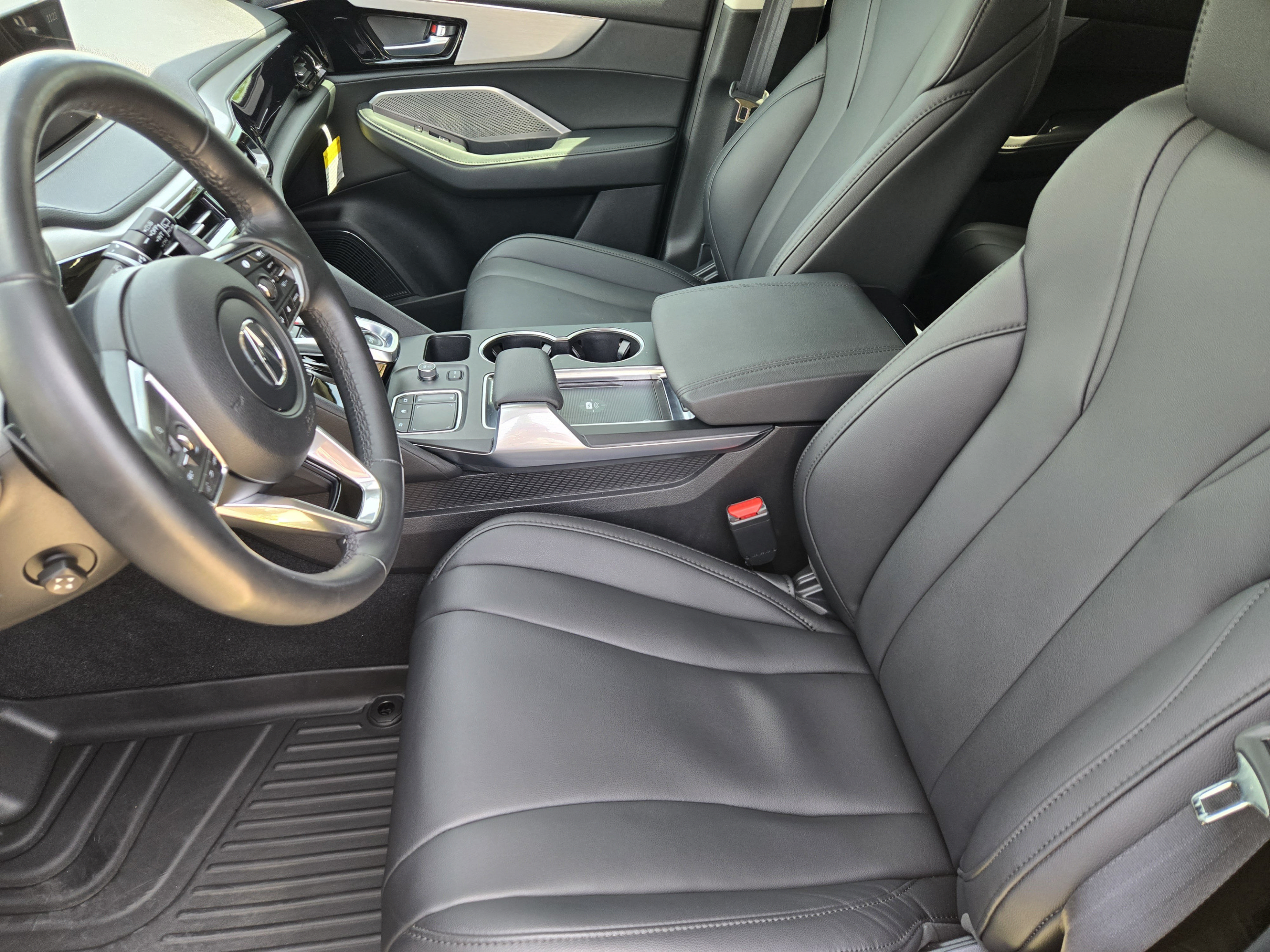 Used 2024 Acura MDX SH-AWD image 9